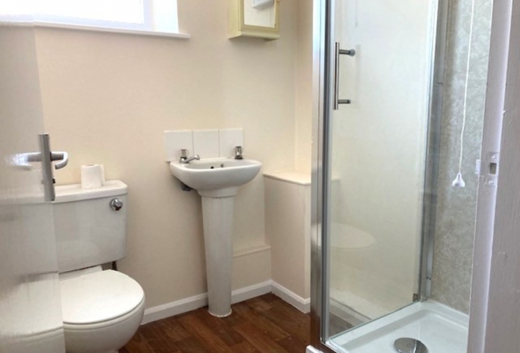 Flat 5 Kamla Lodge 28 Gresham Street Lincoln LN1 1PZ Image 4 - King and Co