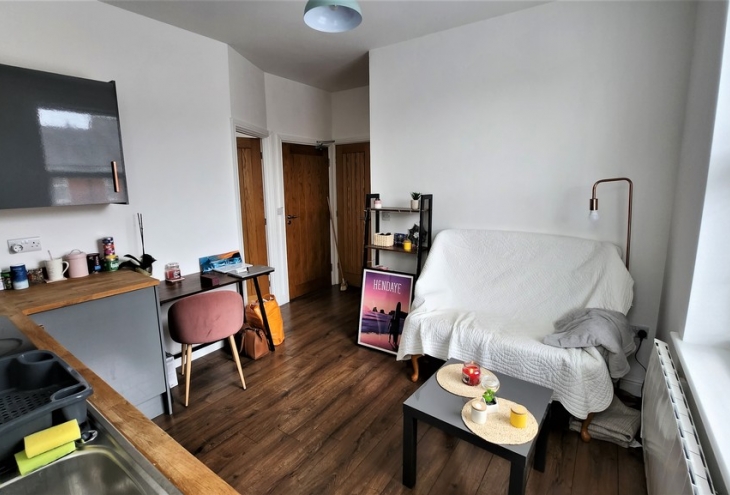 Flat 3 262 West Parade Lincoln LN1 1LY Image 3 - King and Co