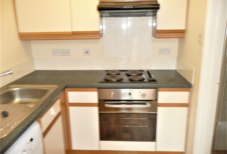 Flat 11 Kamla Lodge 28 Gresham Street Lincoln LN1 1PZ Image 3 - King and Co