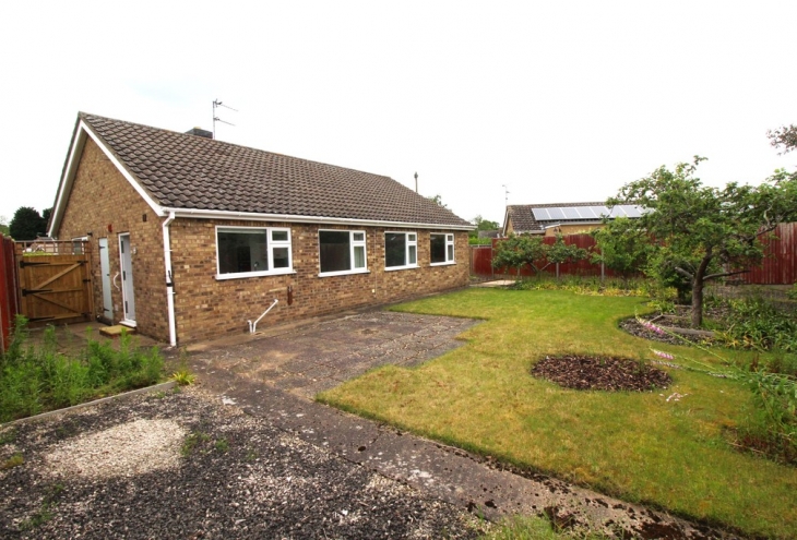 16 Windermere Avenue North Hykeham LN6 8EJ Image 17 - King and Co