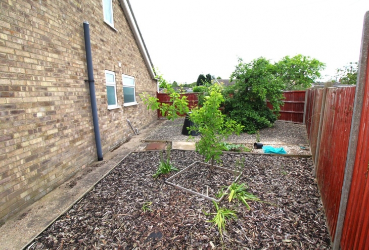 16 Windermere Avenue North Hykeham LN6 8EJ Image 18 - King and Co