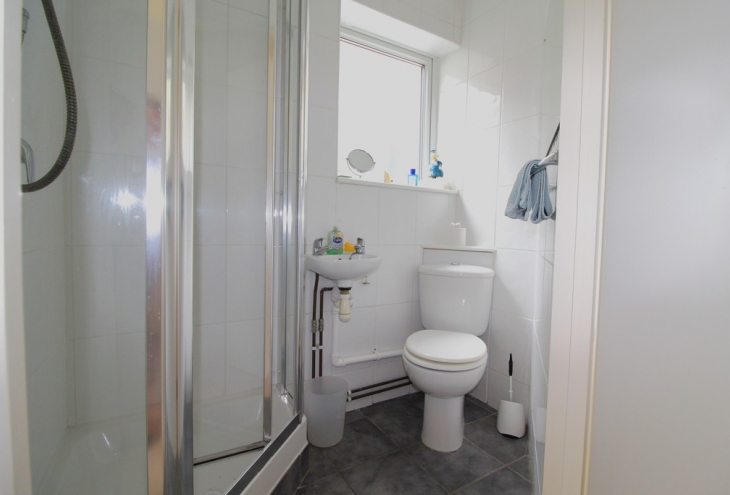 6 Belle Vue Terrace Lincoln LN1 1HQ Image 11 - King and Co