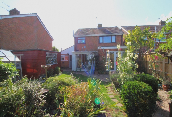 42 Rudgard Avenue Cherry Willingham Lincoln LN3 4JG Image 3 - King and Co