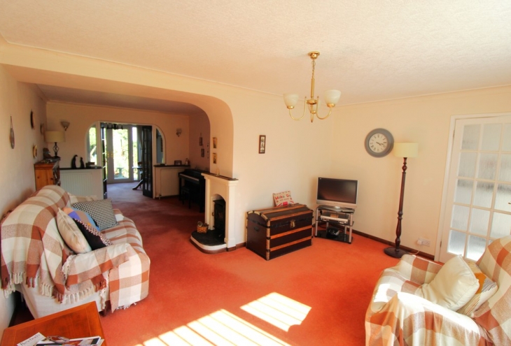 42 Rudgard Avenue Cherry Willingham Lincoln LN3 4JG Image 4 - King and Co