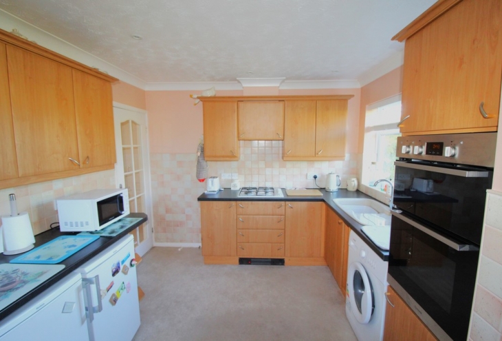15 Windermere Avenue North Hykeham Lincoln LN6 8EN Image 5 - King and Co
