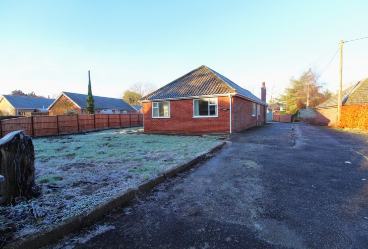 24 Newark Road Bassingham Lincoln LN5 9HA Image 1 - King and Co