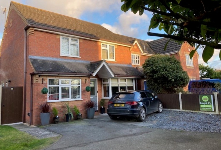 6 Mallard Court North Hykeham Lincoln LN6 9TS Image 1 - King and Co