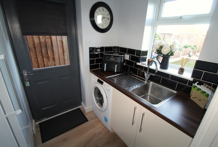 6 Mallard Court North Hykeham Lincoln LN6 9TS Image 7 - King and Co