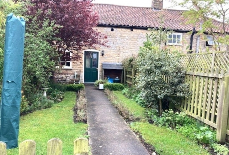 12 The Green Reepham Lincoln LN3 4DH Image 1 - King and Co
