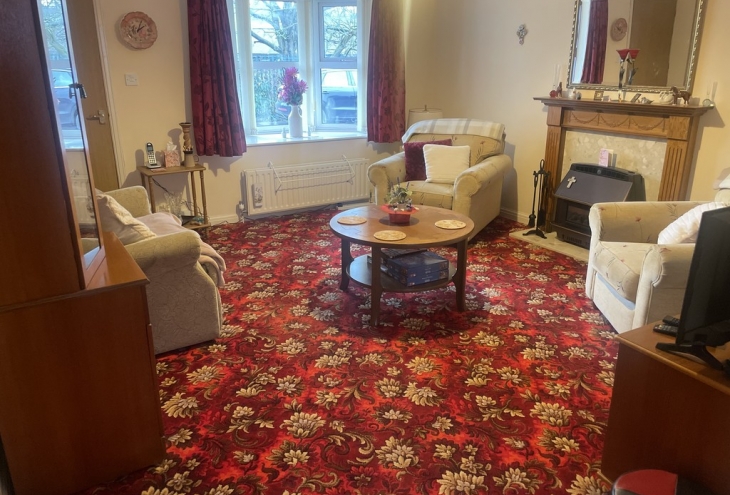 10 St Andrews Close Lincoln LN5 7XT Image 2 - King and Co