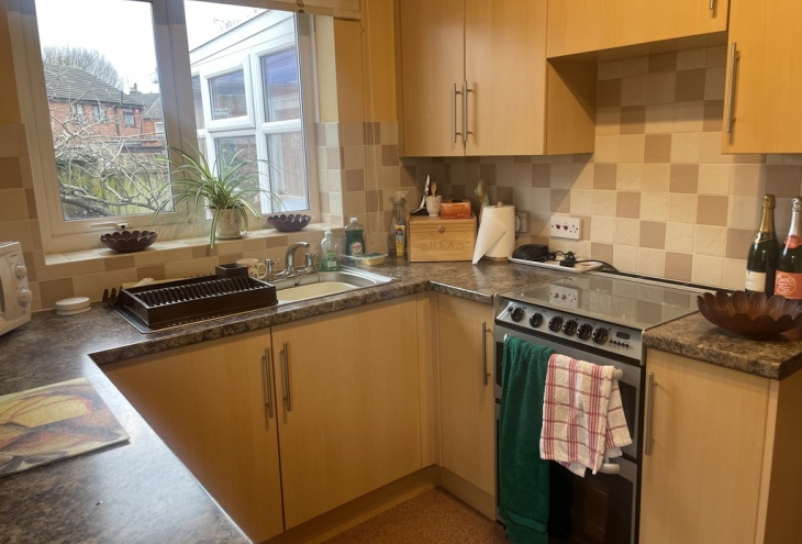 10 St Andrews Close Lincoln LN5 7XT Image 5 - King and Co