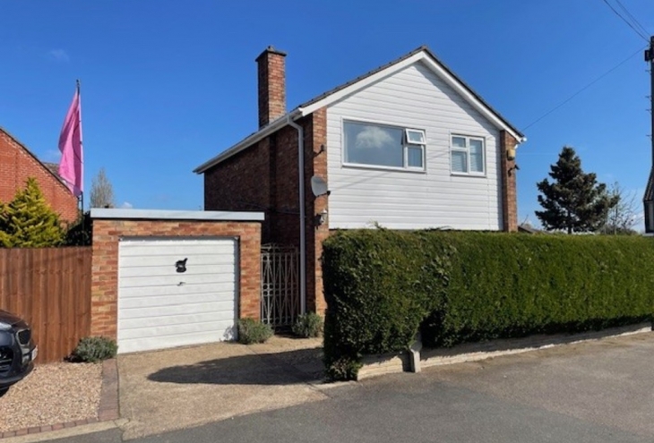 2 Broadway North Hykeham  Lincoln LN6 8DR Image 1 - King and Co