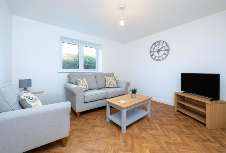 Poppy Cottage 37a Old Lincoln Road Caythorpe Grantham NG32 3DW Image 6 - King and Co