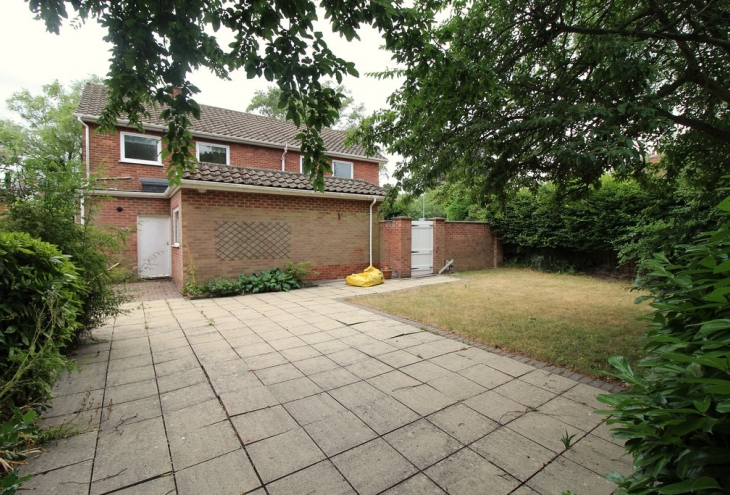 2 Monks Manor Drive Lincoln LN2 4AT Image 3 - King and Co