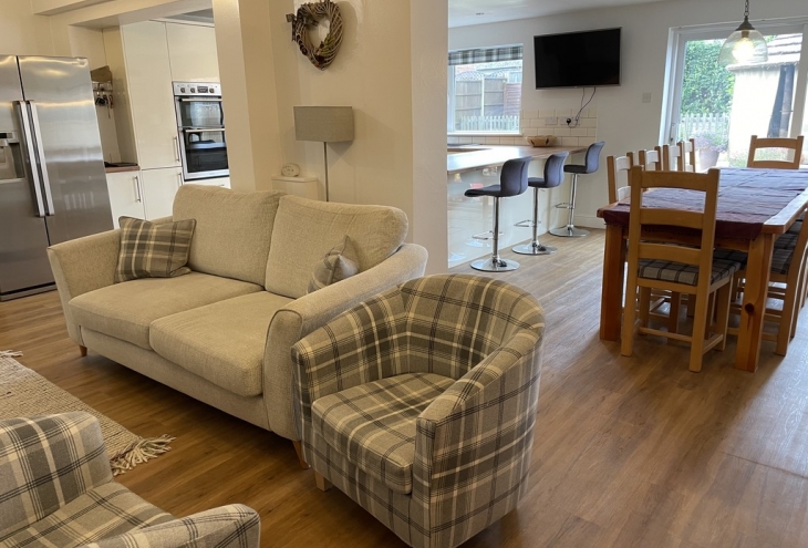 25 High Street Carlton Le Moorland Lincoln  LN5 9HT  Image 2 - King and Co