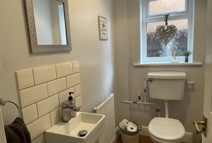 25 High Street Carlton Le Moorland Lincoln  LN5 9HT  Image 14 - King and Co