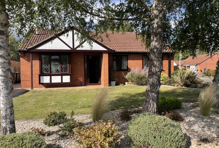 25 Staffordshire Crescent Doddington park Lincoln LN6 3LR Image 1 - King and Co