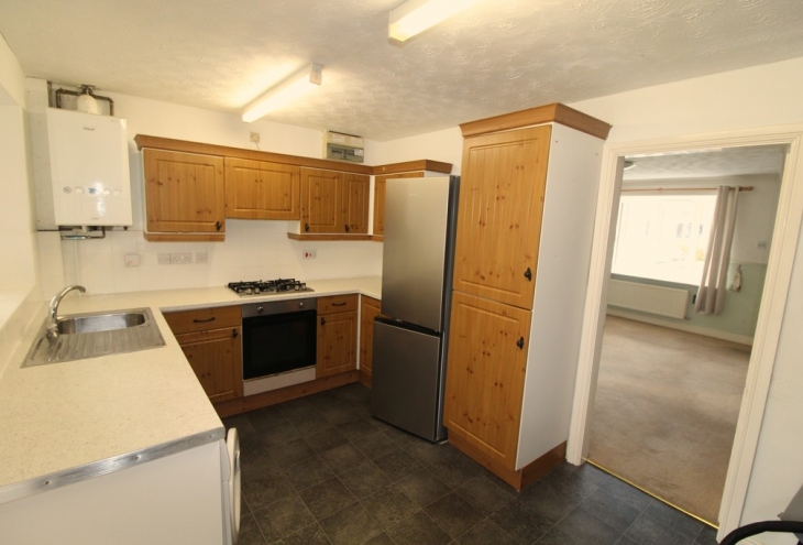 19 Admirals Walk Lincoln LN2 4RZ Image 2 - King and Co