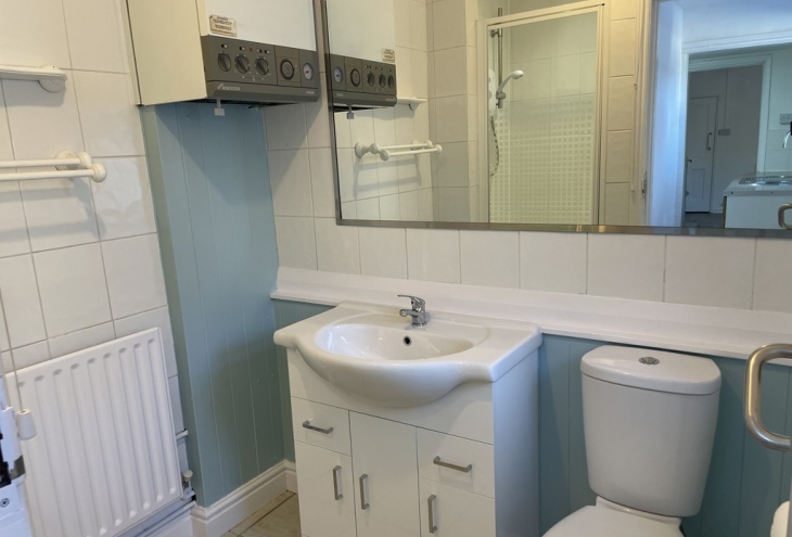 9  Oakleigh Terrace Lincoln LN1 1DY Image 8 - King and Co