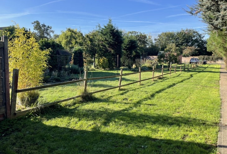 9  Oakleigh Terrace Lincoln LN1 1DY Image 2 - King and Co