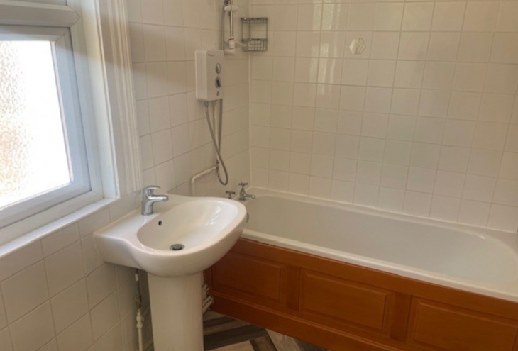 Top Floor Flat 95a Dixon Street Lincoln LN5 8AQ Image 4 - King and Co