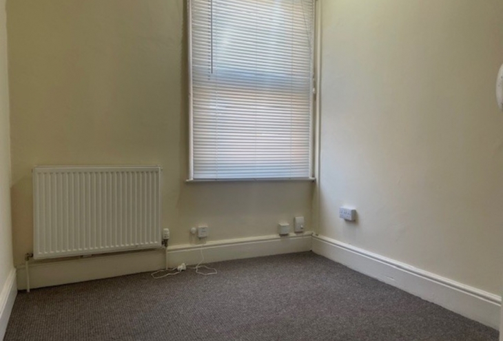 Top Floor Flat 95a Dixon Street Lincoln LN5 8AQ Image 5 - King and Co