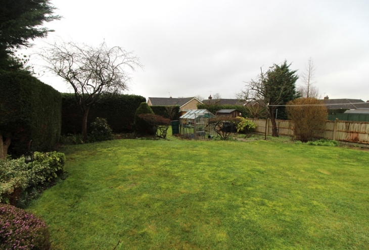 24 Manor Road Saxilby  LN1 2HP Image 2 - King and Co