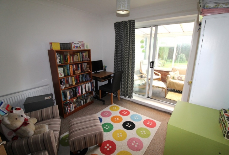 24 Manor Road Saxilby  LN1 2HP Image 9 - King and Co