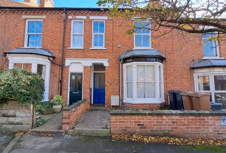 First Floor Flat 8  Cambridge Avenue Lincoln LN1 1LS Image 1 - King and Co