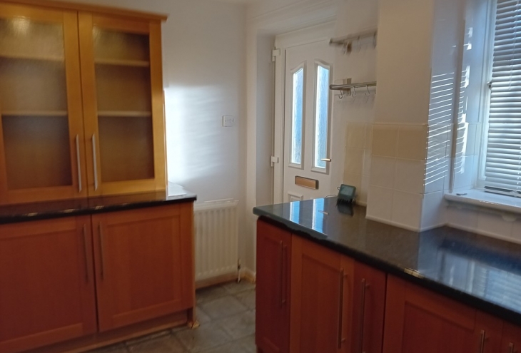 27  Woodhill Avenue Gainsborough DN21 1FB Image 5 - King and Co