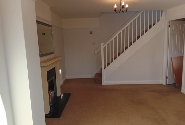 27  Woodhill Avenue Gainsborough DN21 1FB Image 3 - King and Co