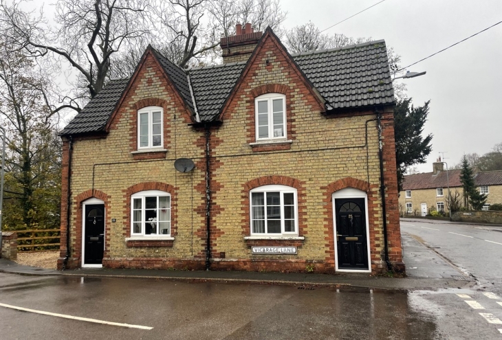 25  Vicarage Lane Welton Lincoln LN2 3JG Image 1 - King and Co