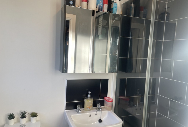 1 Broom Close Witham st Hughs Lincoln LN6 9XH Image 9 - King and Co