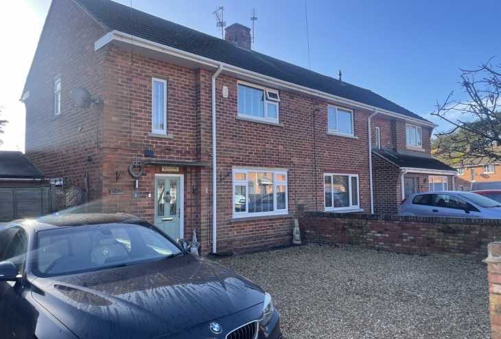 1 Keadby Close Lincoln LN6 0DZ Image 1 - King and Co