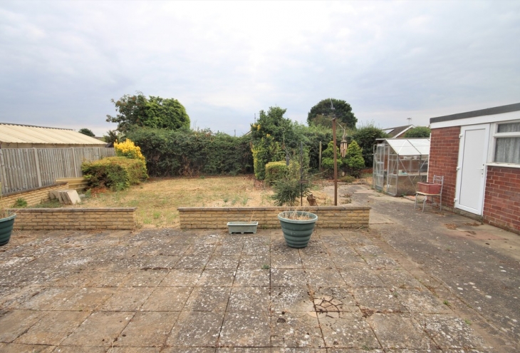 8 Sunbeam Avenue North Hykeham Lincoln LN6 9SG Image 2 - King and Co