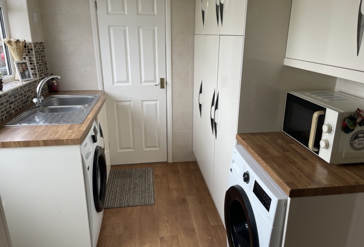 8 Benson Close Doddington Park Lincoln Lincoln LN6 3NX Image 9 - King and Co