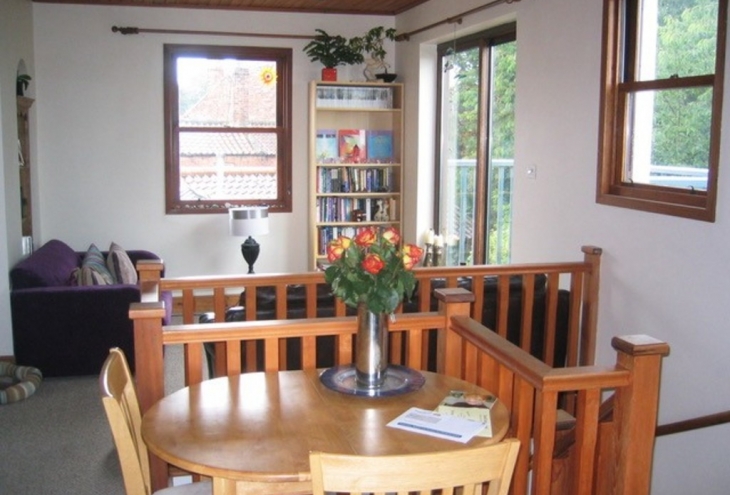 Ivy Cottage 11  Chapel Lane Lincoln LN1 3AZ Image 2 - King and Co