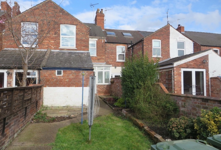 13 May Crescent Lincoln LN1 1LP Image 1 - King and Co