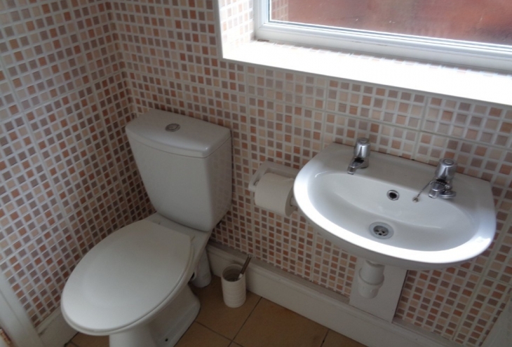 5 Lillys Road Lincoln LN1 3DH Image 8 - King and Co