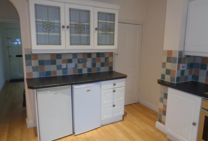 5 Lillys Road Lincoln LN1 3DH Image 4 - King and Co