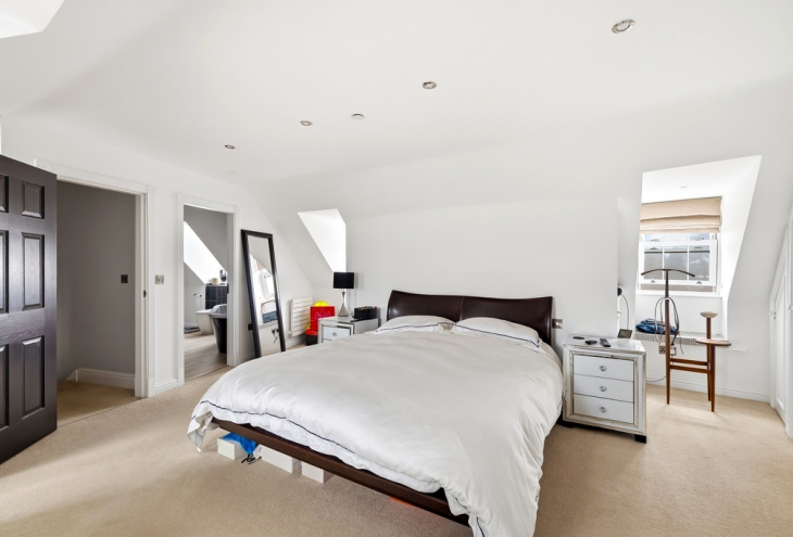 Burns Place 7 The Colosseum Lincoln LN1 3EX Image 15 - King and Co