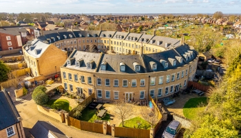 102577001498 - King and Co