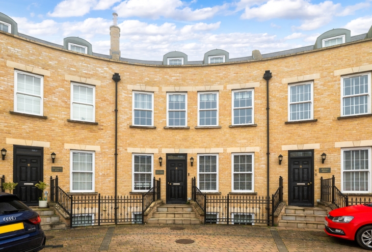 Burns Place 7 The Colosseum Lincoln LN1 3EX Image 1 - King and Co