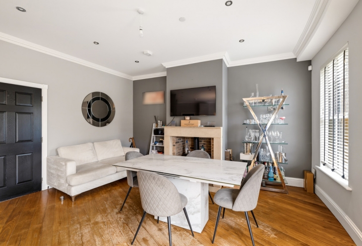 Burns Place 7 The Colosseum Lincoln LN1 3EX Image 6 - King and Co