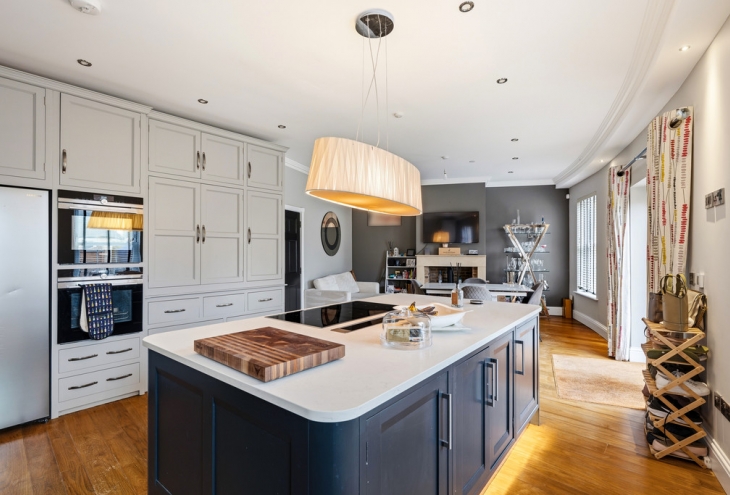 Burns Place 7 The Colosseum Lincoln LN1 3EX Image 2 - King and Co