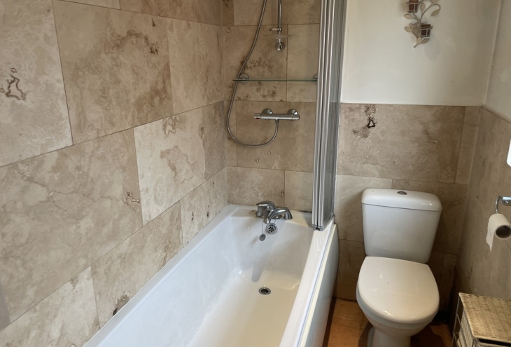 11 Binbrook close Lincoln LN6 3QD Image 6 - King and Co