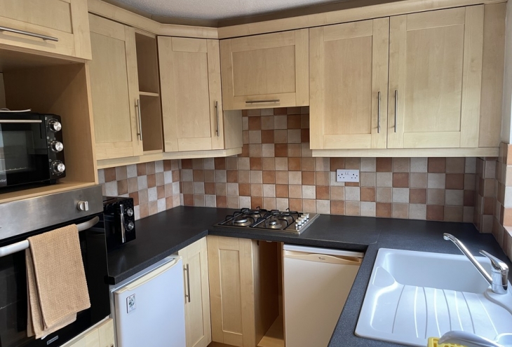 11 Binbrook close Lincoln LN6 3QD Image 3 - King and Co