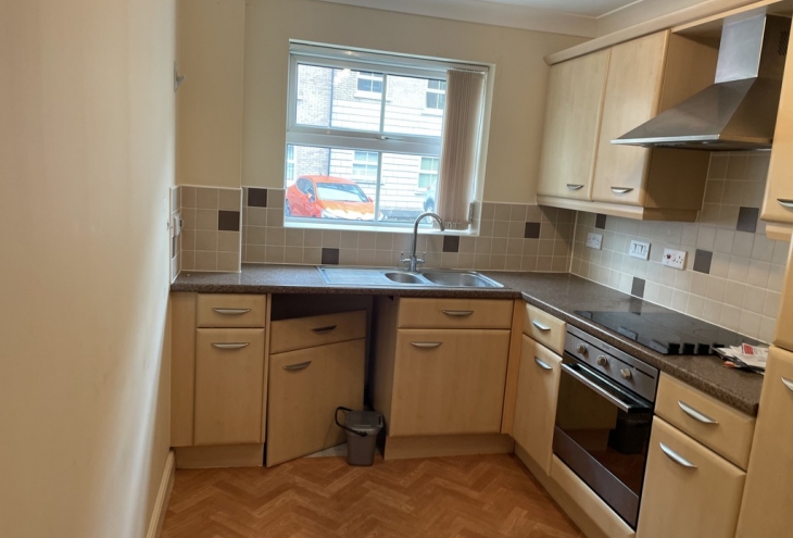 117 Riverside Drive Lincoln LN5 7PB Image 4 - King and Co