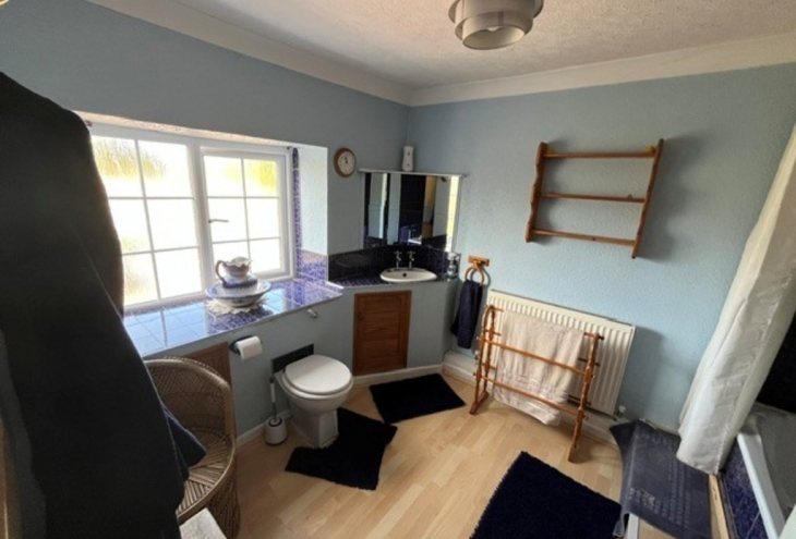 27  Chapel Lane Welton Lincoln LN2 3JW Image 8 - King and Co