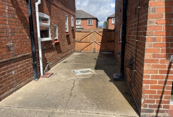 18 Harris Road Lincoln LN6 7PN Image 13 - King and Co